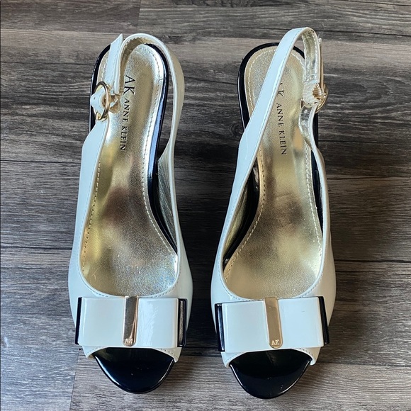 Anne Klein Shoes - Anne Klein Women’s Black & Cream Slingback Heels Size 6.5
